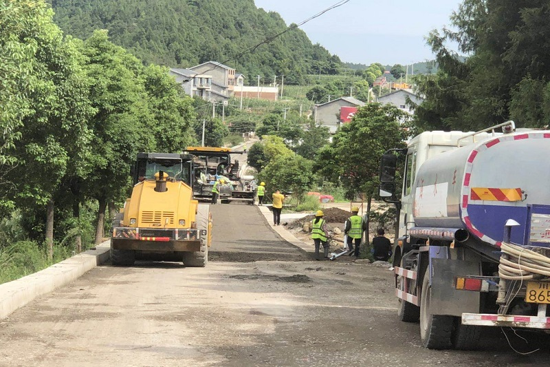 路橋集團(tuán)搶晴天、戰(zhàn)雨天、斗夜間  全力以赴推進(jìn)國(guó)道347項(xiàng)目建設(shè)